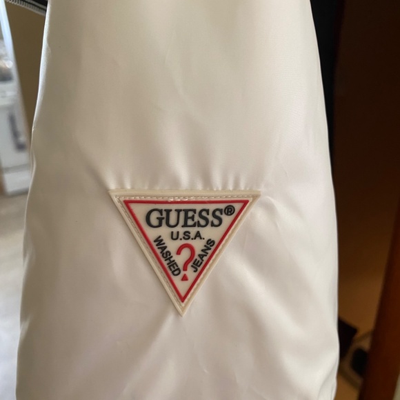 Guess Women’s Puffer Jacket - Picture 4 of 9